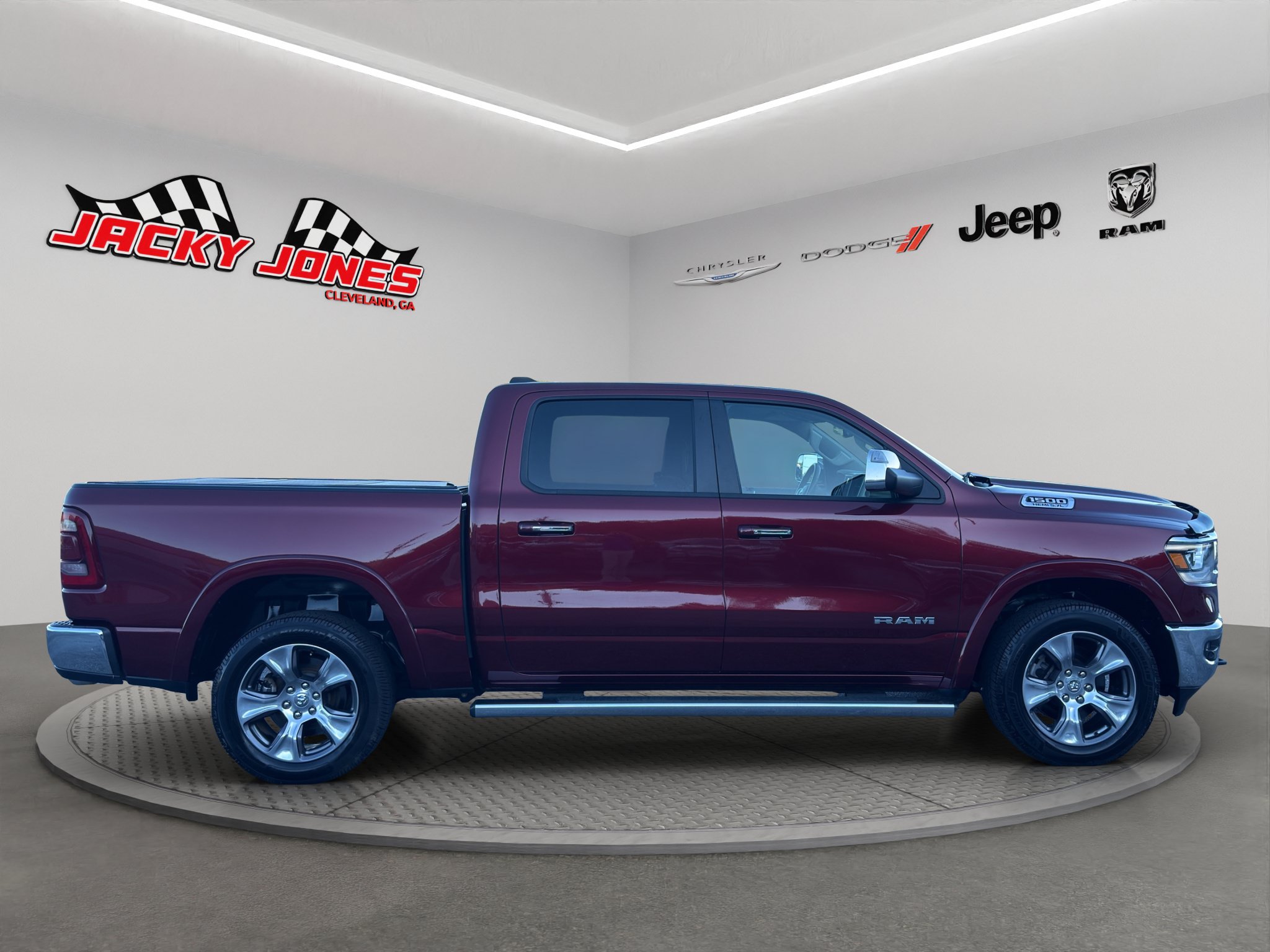 Used 2020 RAM 1500 Laramie AWD/4WD image 10