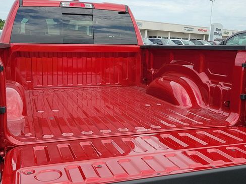 New 2026 RAM 1500 Express AWD/4WD image 9