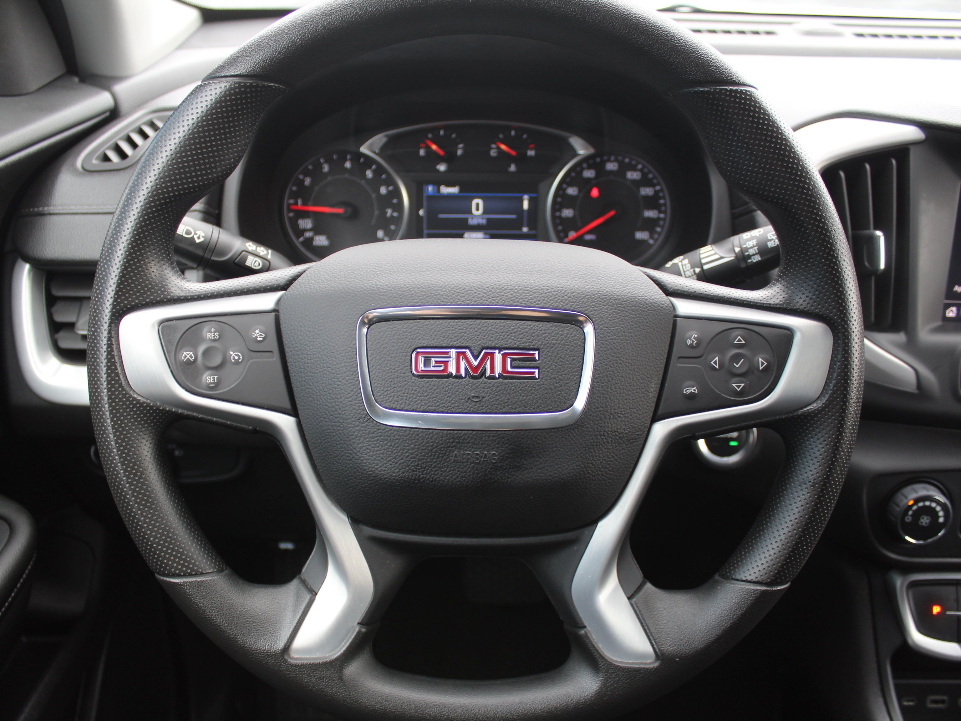 Used 2024 GMC Terrain SLE AWD/4WD image 16