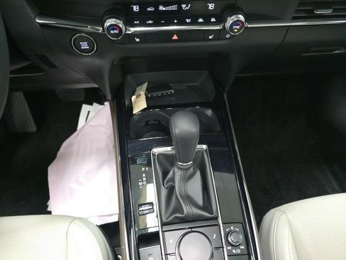 Used 2024 MAZDA CX-30 AWD 2.5 S w/ Premium Package image 19