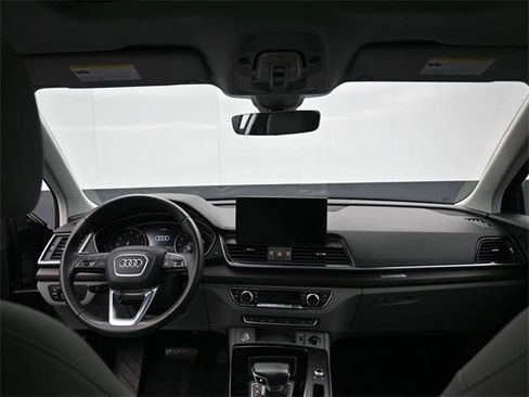 Used 2023 Audi Q5 2.0T Premium w/ Convenience Package image 28