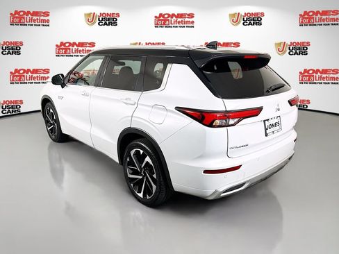 Used 2023 Mitsubishi Outlander GT AWD/4WD image 2
