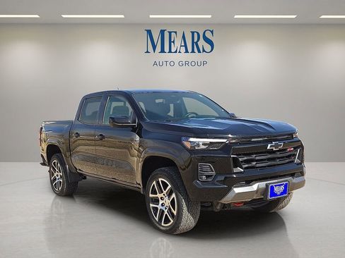 Used 2023 Chevrolet Colorado Z71 w/ Z71 Convenience Package 2 image 7