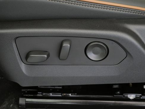 New 2026 GMC Canyon AT4 w/ Technology Plus Package AWD/4WD image 11