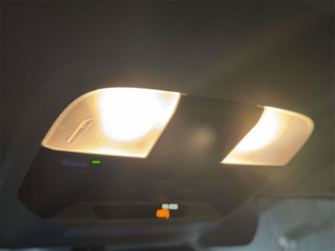 Used 2023 Subaru Crosstrek 2.0i Premium image 31