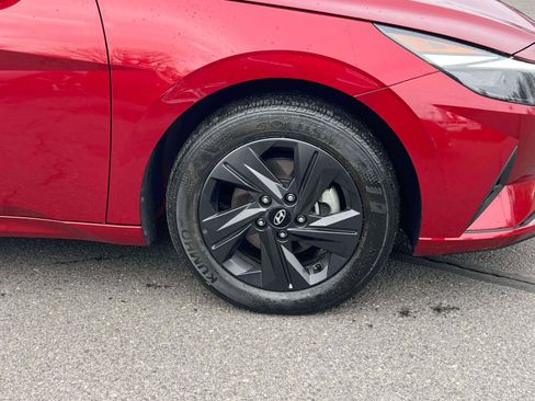 Used 2023 Hyundai Elantra SEL image 6