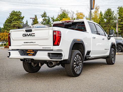 Used 2025 GMC Sierra 3500 Denali Ultimate image 8