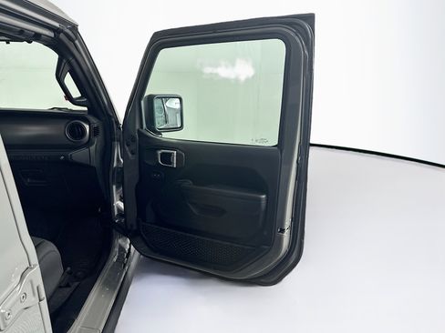 Used 2023 Jeep Wrangler Unlimited w/ 8.4" Radio Group image 31