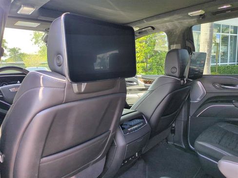 Certified 2024 Cadillac Escalade Premium Luxury Platinum image 37