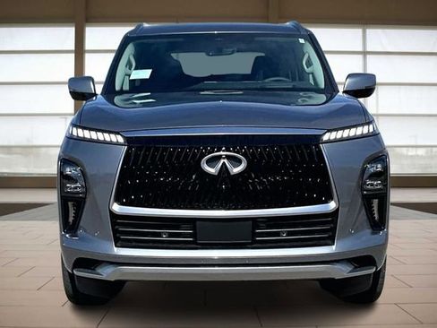New 2026 INFINITI QX80 Luxe image 3