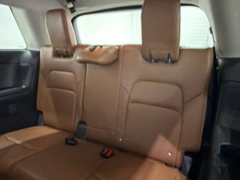 Used 2023 Nissan Pathfinder Platinum AWD/4WD image 18