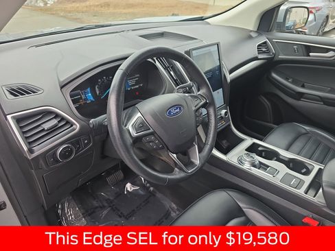 Used 2024 Ford Edge SEL image 21