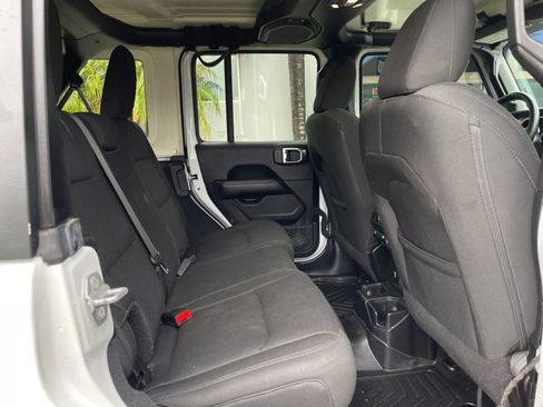 Used 2019 Jeep Wrangler Unlimited Sahara AWD/4WD image 22