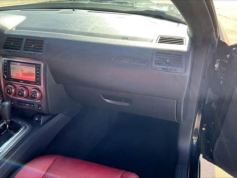 Used 2013 Dodge Challenger R/T image 16