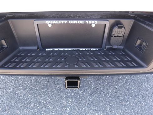 Used 2022 Nissan Titan S RWD image 8