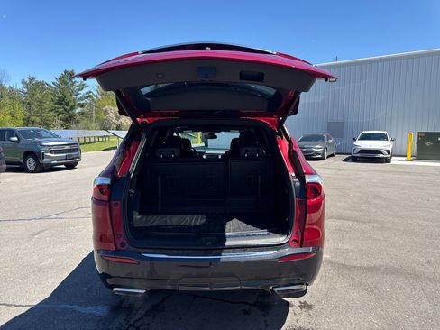Used 2023 Buick Enclave Essence w/ Experience Buick Package AWD/4WD image 23