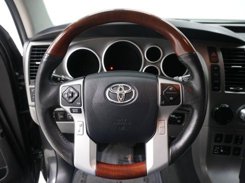 Used 2015 Toyota Sequoia Platinum image 21