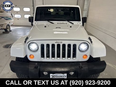 Used 2017 Jeep Wrangler Sahara w/ Dual Top Group AWD/4WD image 2