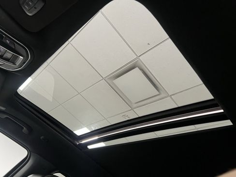 Used 2024 Jeep Wagoneer L Series II w/ Premium Group I image 49