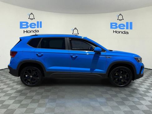 Used 2023 Volkswagen Taos SE w/ Black Wheel Package FWD image 5