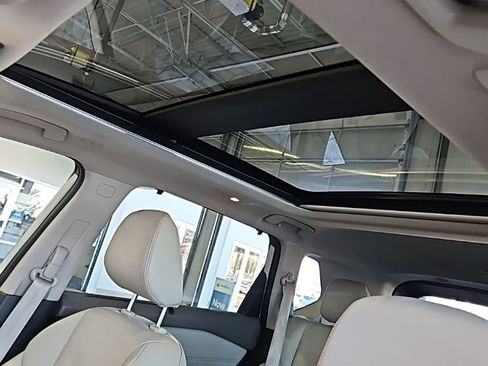 Used 2023 Nissan Rogue SL w/ SL Premium Package image 29