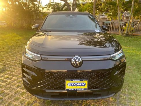 New 2026 Volkswagen Tiguan SE R-Line image 2