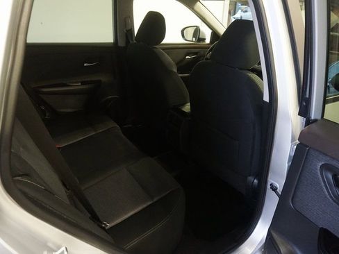 Used 2023 Nissan Rogue SV FWD image 21