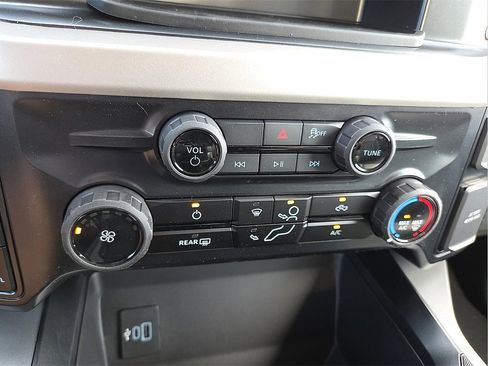 New 2026 Ford F250 XLT w/ FX4 Off-Road Package image 15