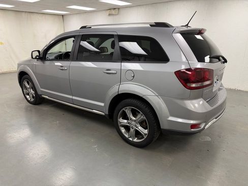 Used 2017 Dodge Journey Crossroad AWD/4WD image 3