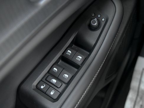 Used 2024 Jeep Grand Cherokee L Laredo AWD/4WD image 37