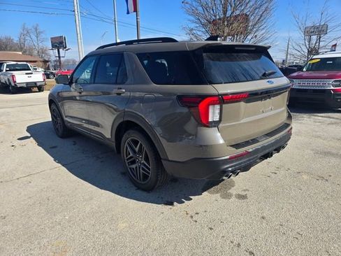 New 2026 Ford Explorer ST w/ Sun And Sound Package image 5