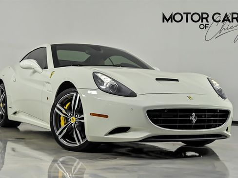 Used 2010 Ferrari California RWD image 1