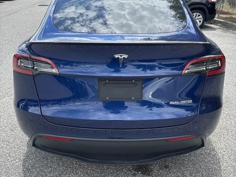 Used 2022 Tesla Model Y Performance image 12
