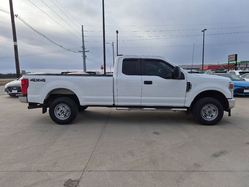 Used 2021 Ford F250 XL w/ Power Equipment Group image 4