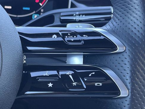 Certified 2024 Mercedes-Benz GLC 300 image 26