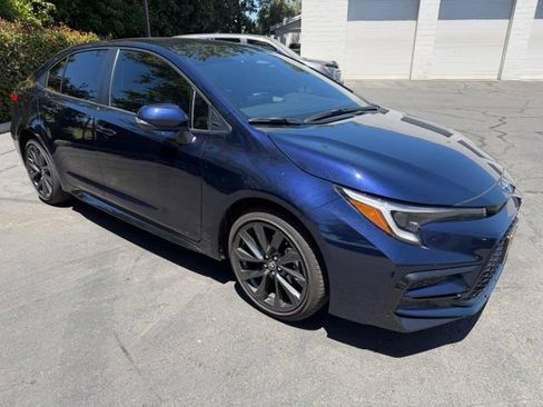 Used 2025 Toyota Corolla SE FWD image 4