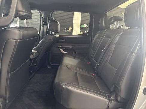 Used 2025 Toyota Tundra Limited AWD/4WD image 31