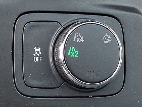 Used 2021 Chevrolet Traverse LT AWD/4WD image 14