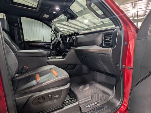 Used 2024 GMC Sierra 2500 AT4 w/ AT4 Premium Plus Package AWD/4WD image 16