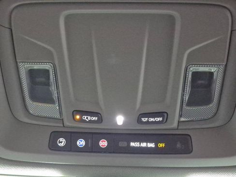 Used 2019 Chevrolet Silverado 1500 LTZ image 20