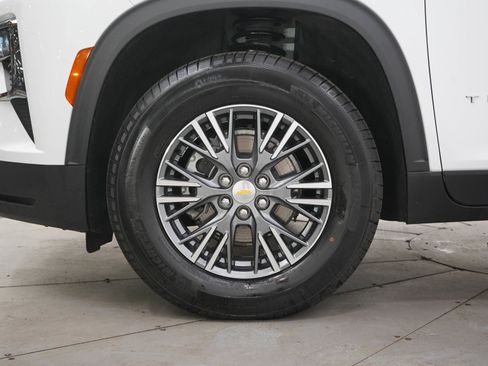 Used 2026 Chevrolet Traverse LT AWD/4WD image 29