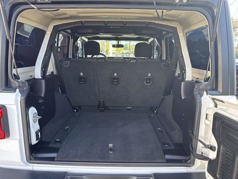 Used 2018 Jeep Wrangler Unlimited Sport S AWD/4WD image 10