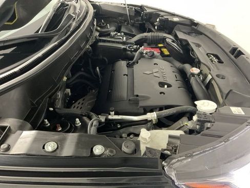 Used 2025 Mitsubishi Outlander Sport SE image 23