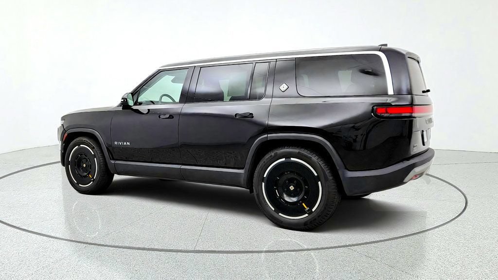Used 2025 Rivian R1S Adventure Dual AWD/4WD image 7