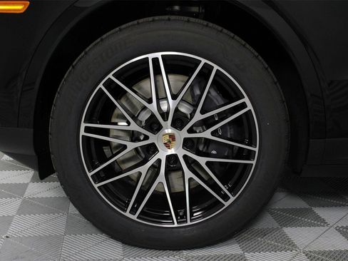 New 2026 Porsche Cayenne E-Hybrid image 17