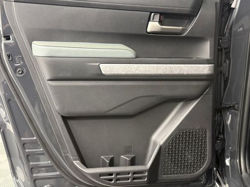 Used 2025 Toyota Tacoma Trailhunter image 33