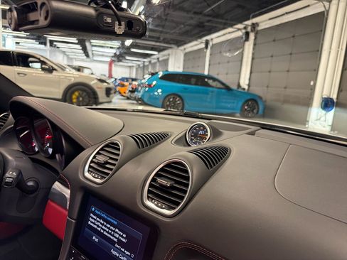 Used 2018 Porsche 718 Boxster GTS RWD image 27
