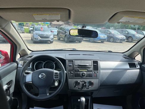 Used 2011 Nissan Versa 1.8 S w/ Plus Pkg image 8