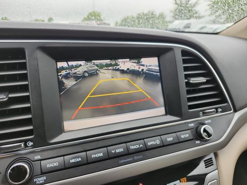 Used 2017 Hyundai Elantra Value Edition FWD image 16