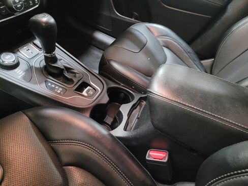 Used 2022 Jeep Cherokee Latitude Lux image 26